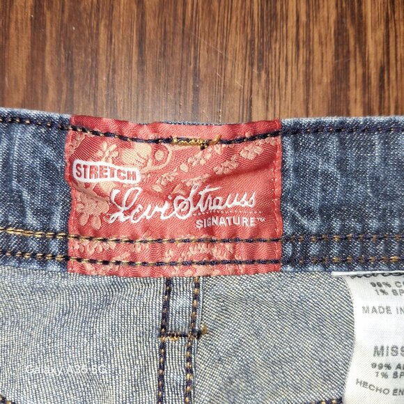 Levi Strauss Signature Womens Stretch Denim Jeans Size 12 Mid-Rise Straight Leg - Picture 4 of 11